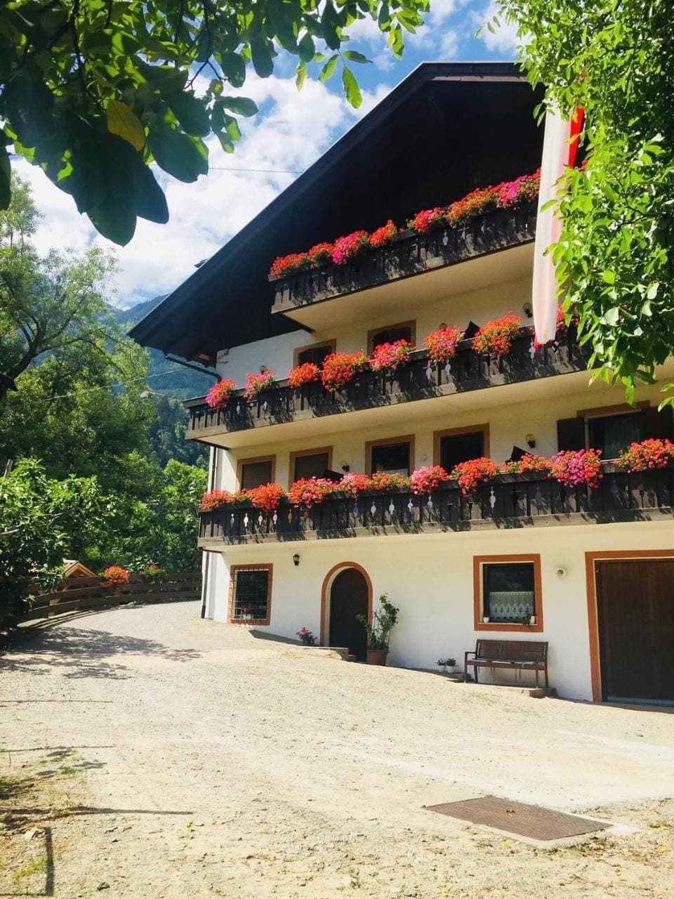 Tannerhof Bed & Breakfast 1
