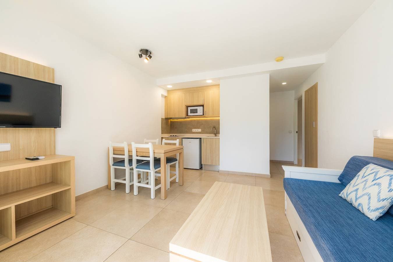 Foto 5 von 21: Ferienwohnung 'Apartamento Bon Aire N1' mit Gemeinschaftspool, WLAN und Klimaanlage