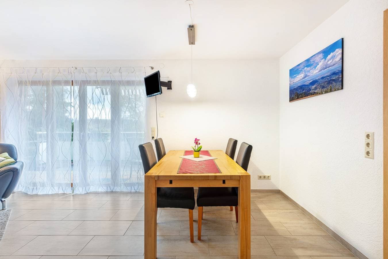 Foto 7 von 24: Ferienwohnung Sonnenberg mit privater Terrasse, privatem Garten und Wi-Fi