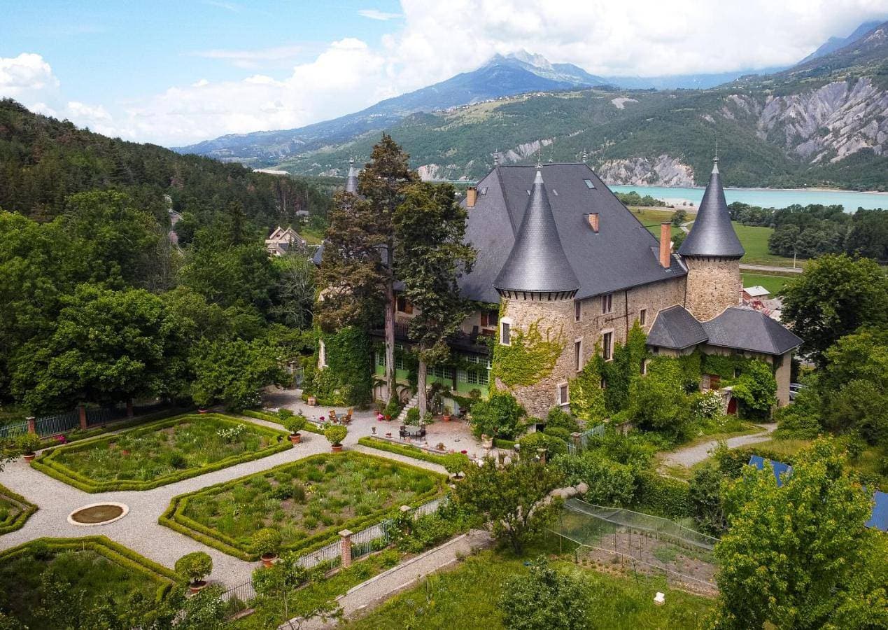 Chateau De Picomtal 1
