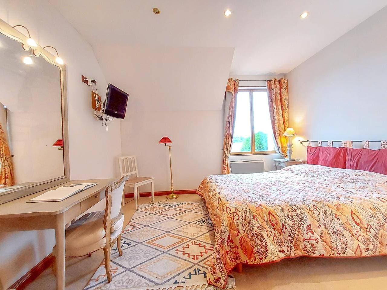 Foto 6 von 9: Double Room with Private Bathroom