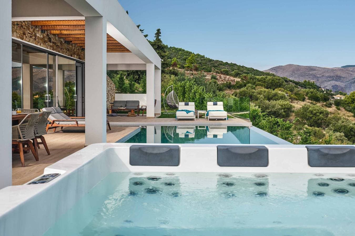 Foto 7 von 29: Villa für 8 Personen mit Terrasse