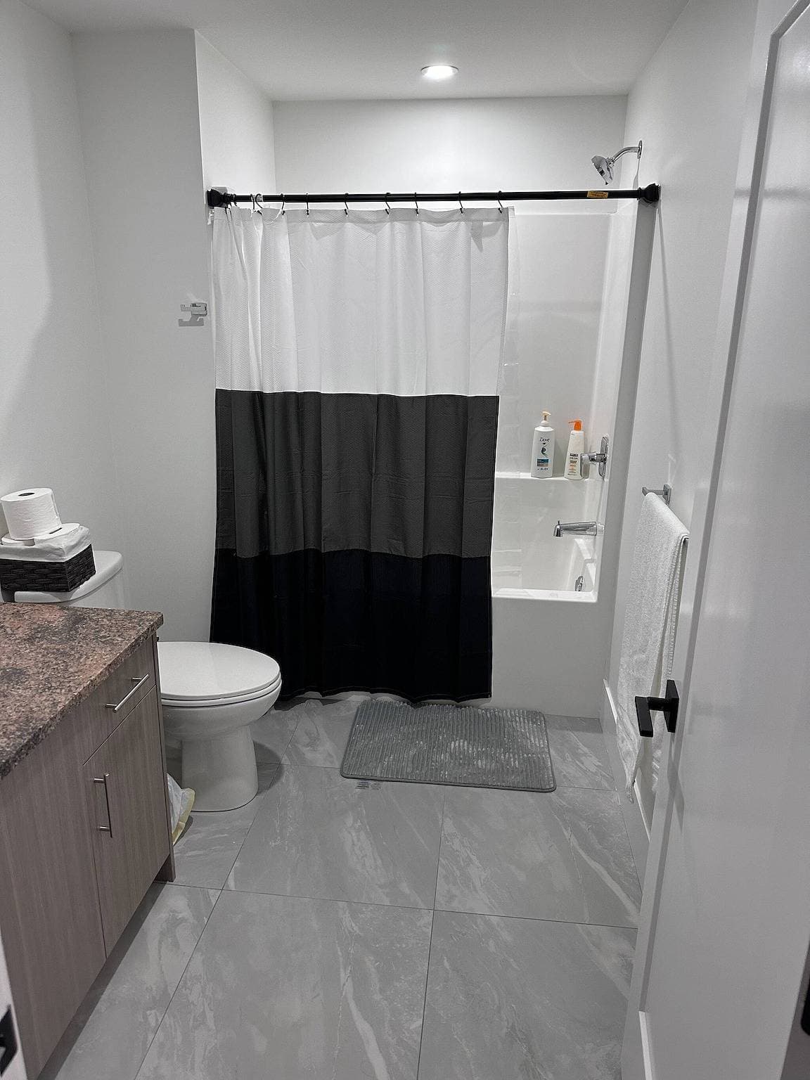 Foto 10 von 20: 2 Schlafzimmer mit Wohnzimmer