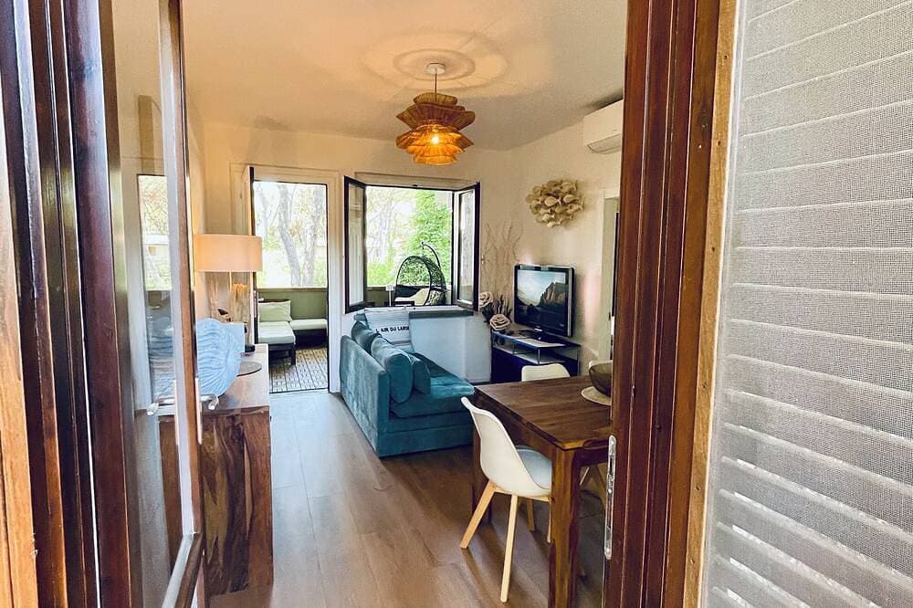 Foto 13 von 30: Apartment Nestled in pine forest, Beach within walking or biking distance