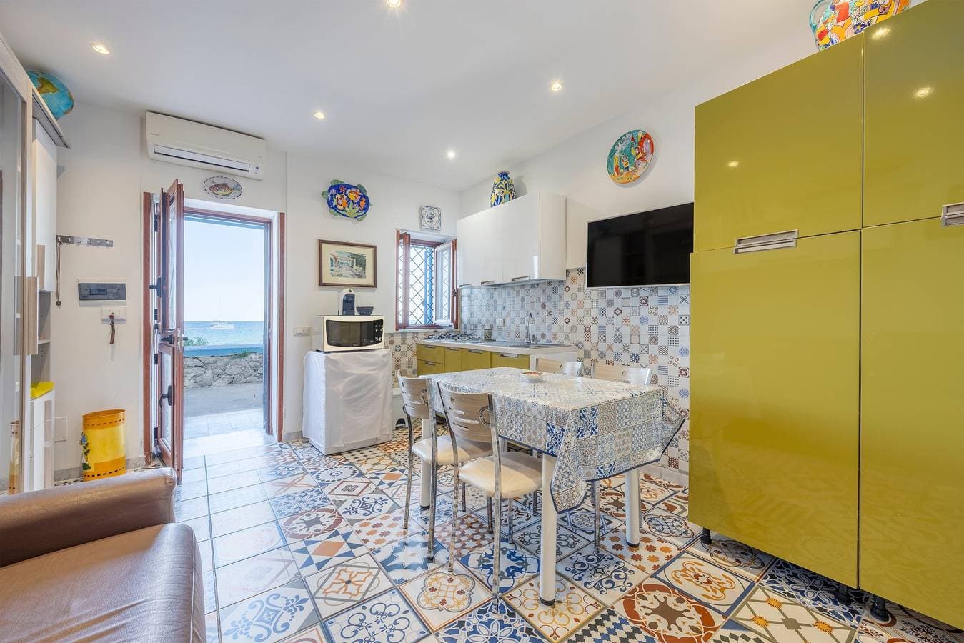 Foto 7 von 24: Ferienhaus 'Marina' mit Meerblick, WLAN und Klimaanlage