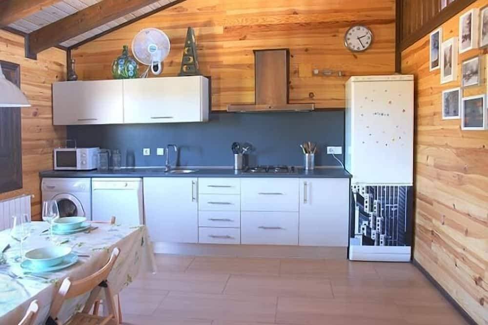 Foto 10 von 21: Holzhaus mit Platz für 12 Personen mit Pool