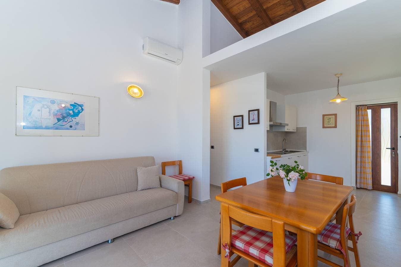 Foto 7 von 30: Traumhafte Ferienwohnung mit Meerblick - Villa Nina