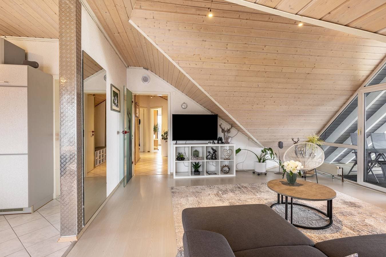 Foto 8 von 39: Ferienwohnung Christine mit Bergblick, privater Terrasse und WLAN