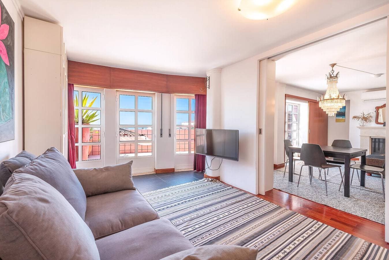 Foto 2 von 34: Ferienwohnung für 4 Personen mit Terrasse