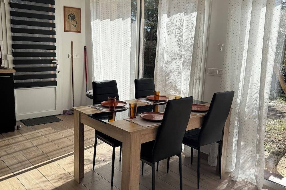 Foto 12 von 25: Ferienhaus im Erdgeschoss der Villa mit privatem Pool