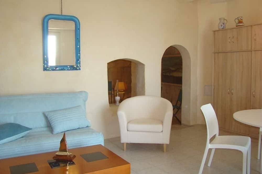 Foto 8 von 30: House on cliff facing Gironde estuary