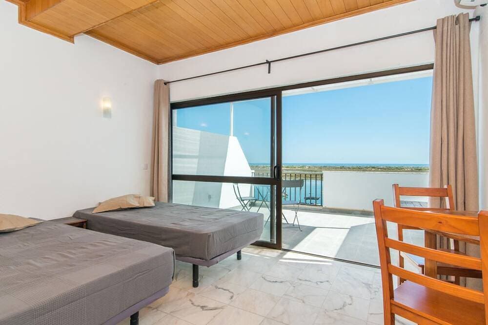 Foto 4 von 30: Studio Apartment with Sea View