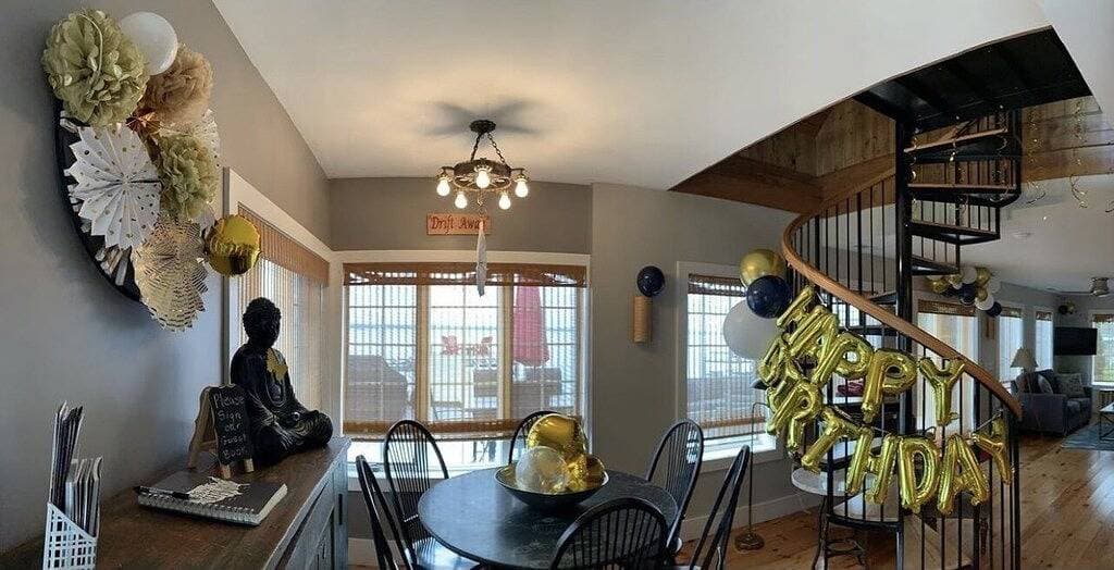 Foto 2 von 50: Schönes Haus auf Seneca Lake, Ansichten Sie sprachlos!