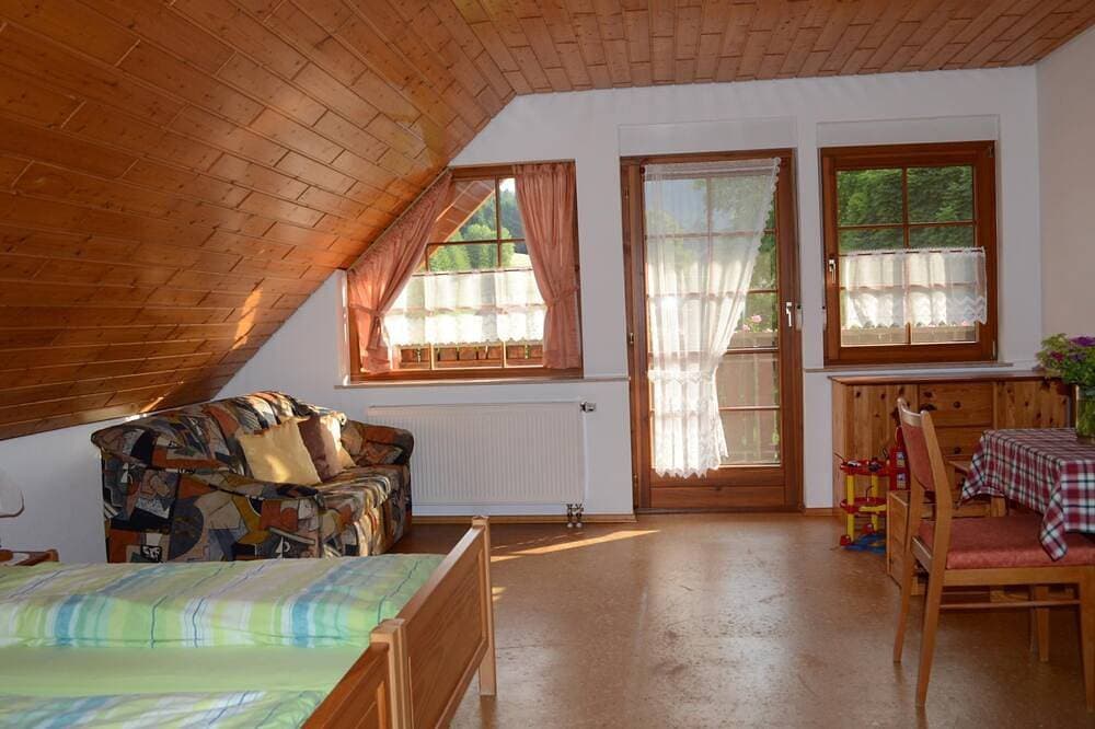 Foto 2 von 12: Ferienwohnung im Schwarzwald mit großem Balkon