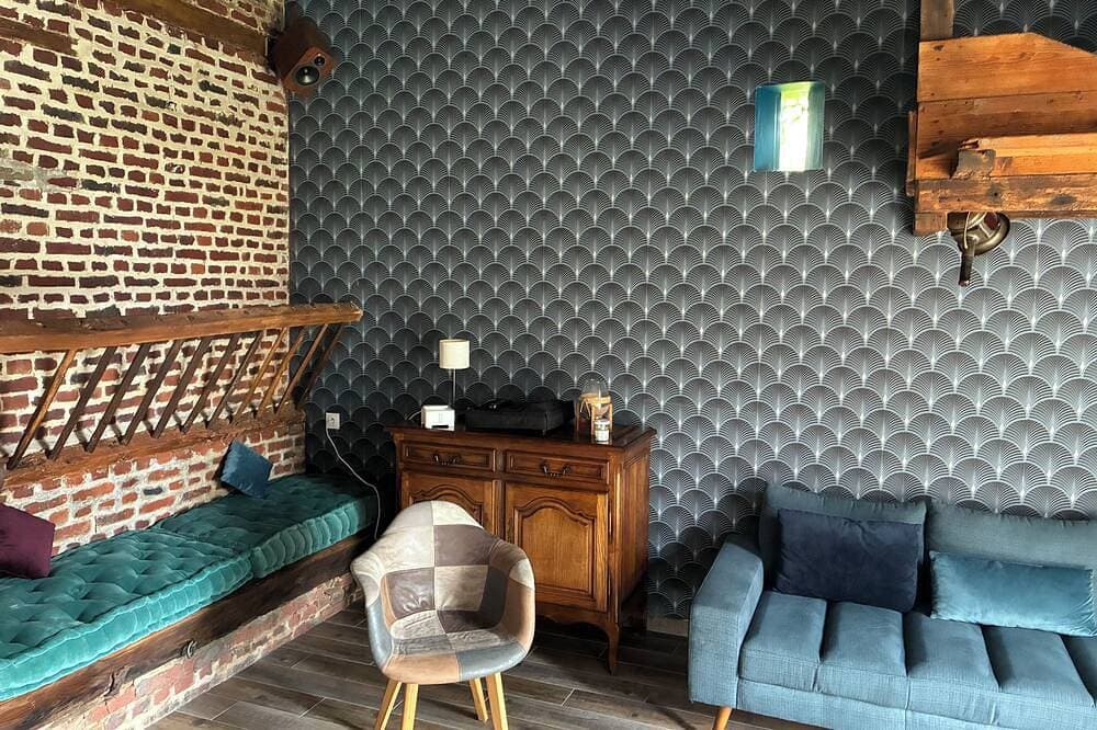 Foto 7 von 26: Renovated Old Norman Stable