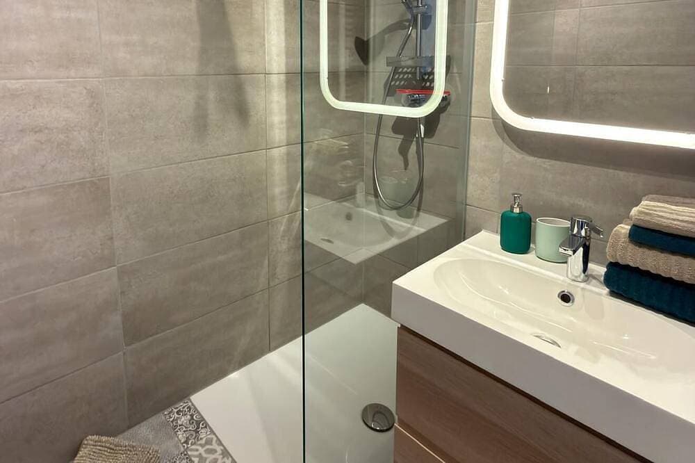 Foto 3 von 16: MySchluchseehome - Gemütliche Wohnung mit Balkon und neuem Schwimmbad