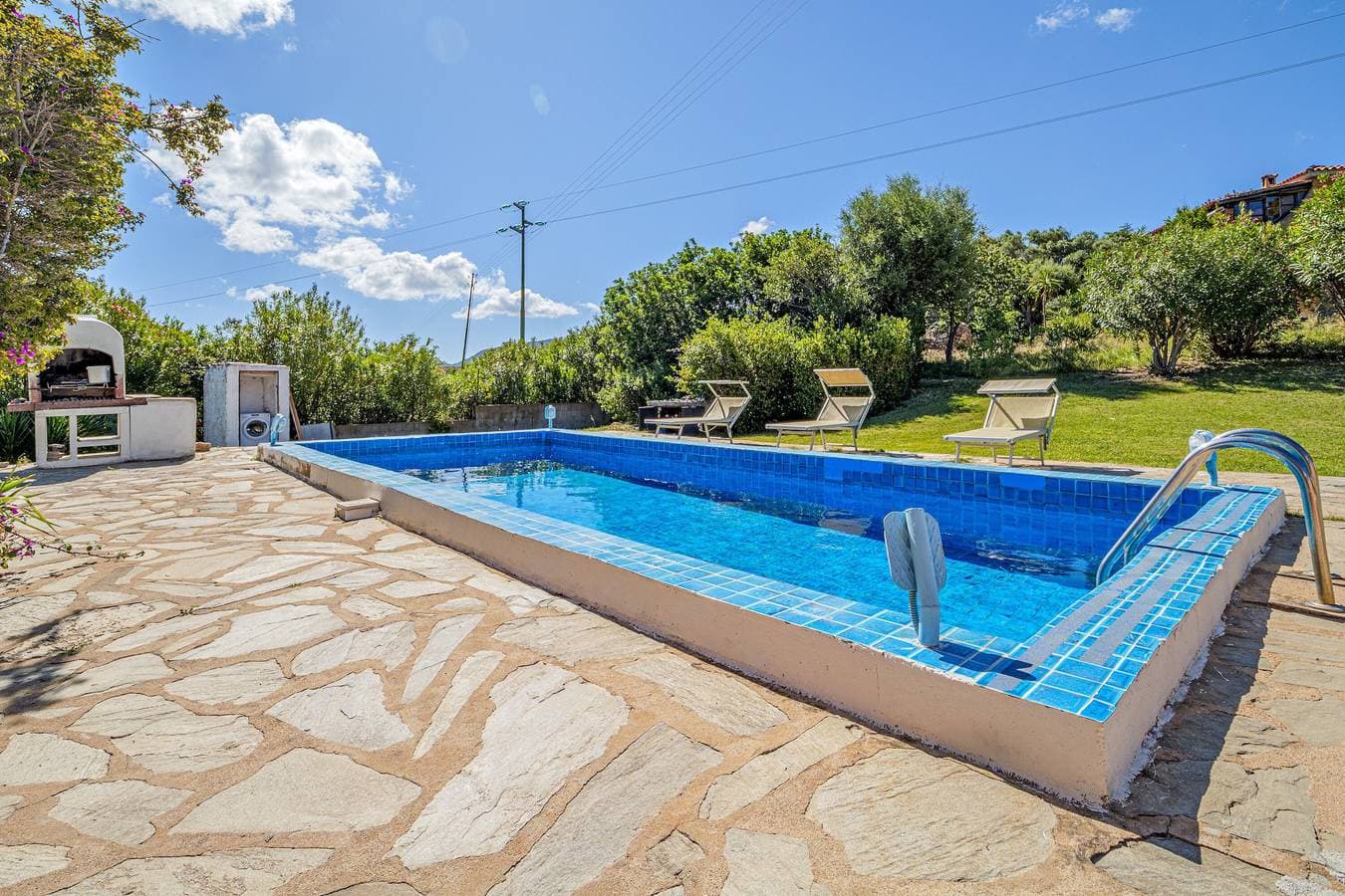 Foto 3 von 21: Villa Rosa mit großem Garten und privatem Pool