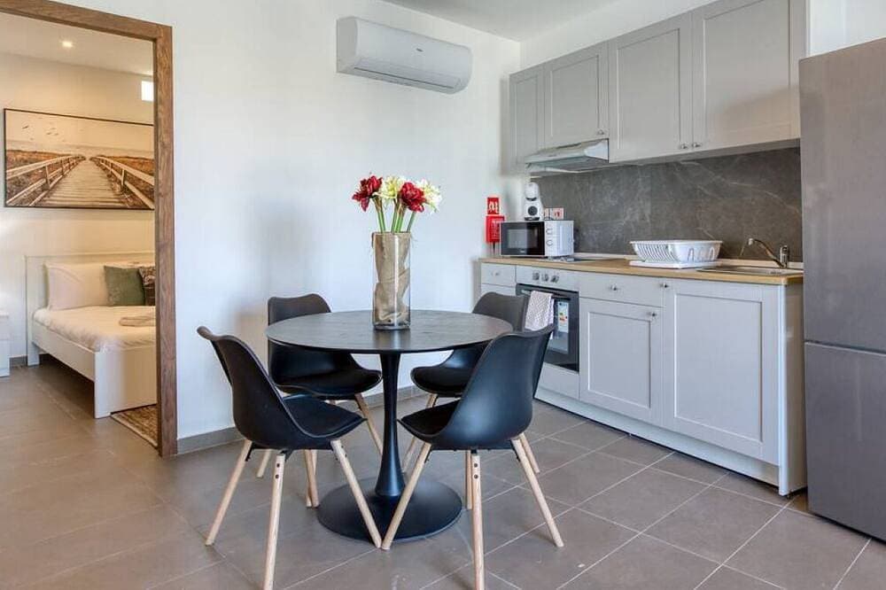 Foto 11 von 20: Seafront home with Private Balcony & WIFI in Gzira