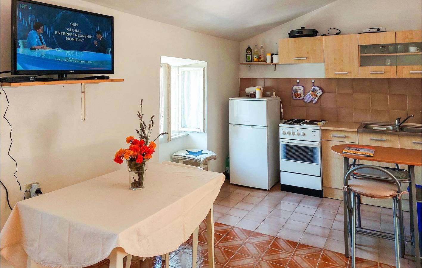 Foto 3 von 21: Gemütliche Ferienwohnung mit Terrasse, Parkplatz, 2 km vom Strand entfernt
