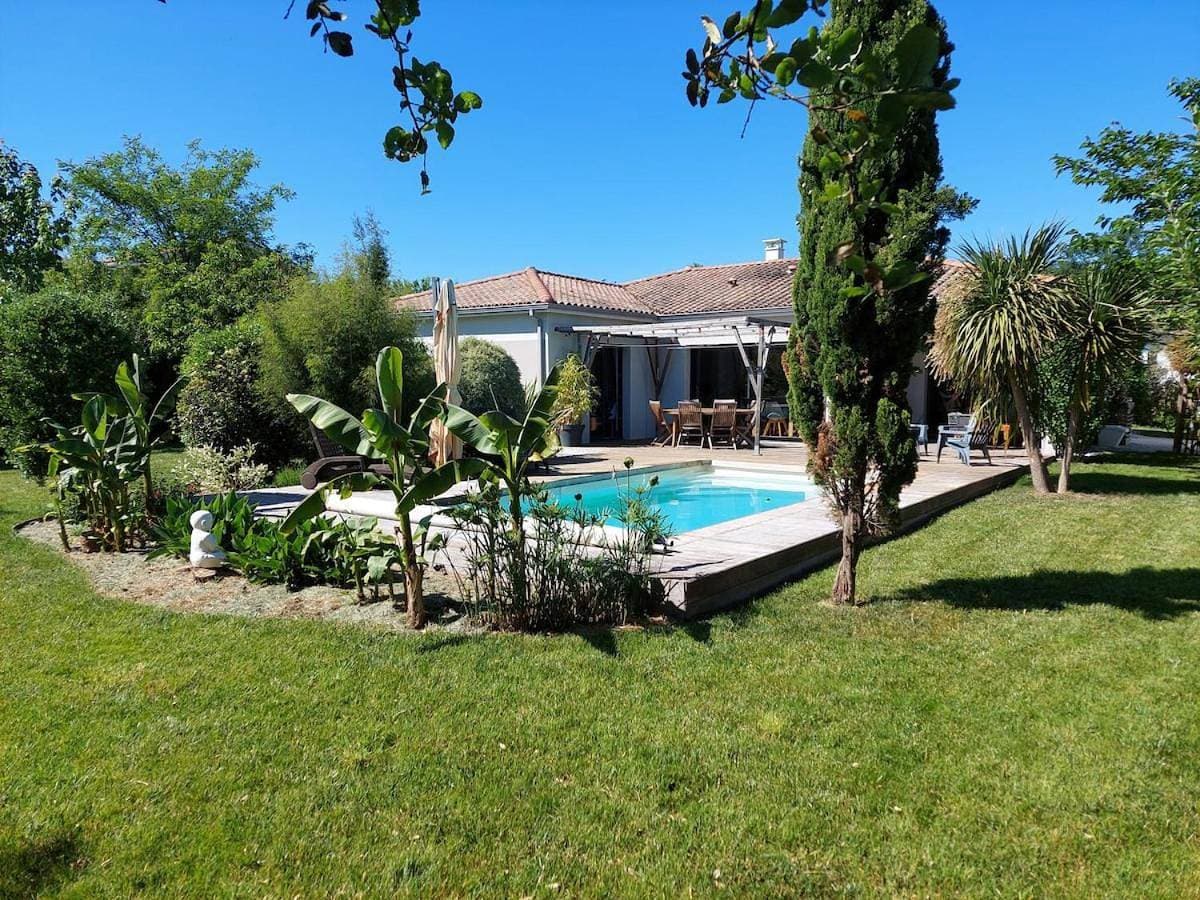 Très belle villa avec piscine 1