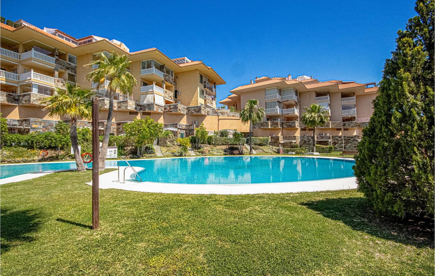 Foto 9 von 30: Torreblanca Oase: 80m² mit AC, Pool & Terrasse