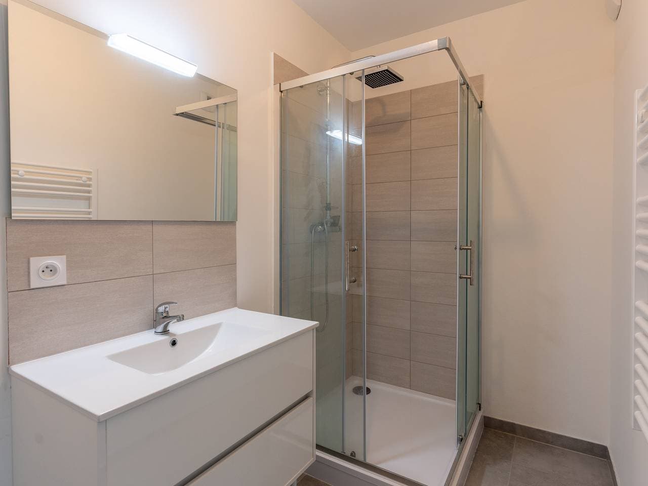 Foto 8 von 15: Neues Apartment für 4 im Zentrum von Mimizan mit Parkplatz