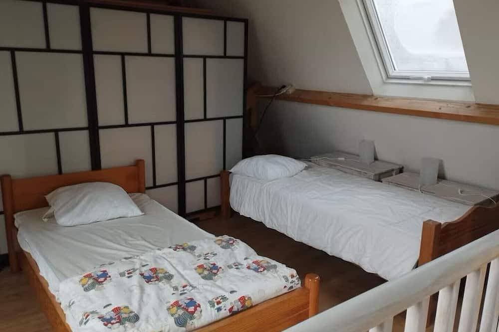 Foto 5 von 25: Spacious authentic vacation rental in Normandy near Veulettes sur mer