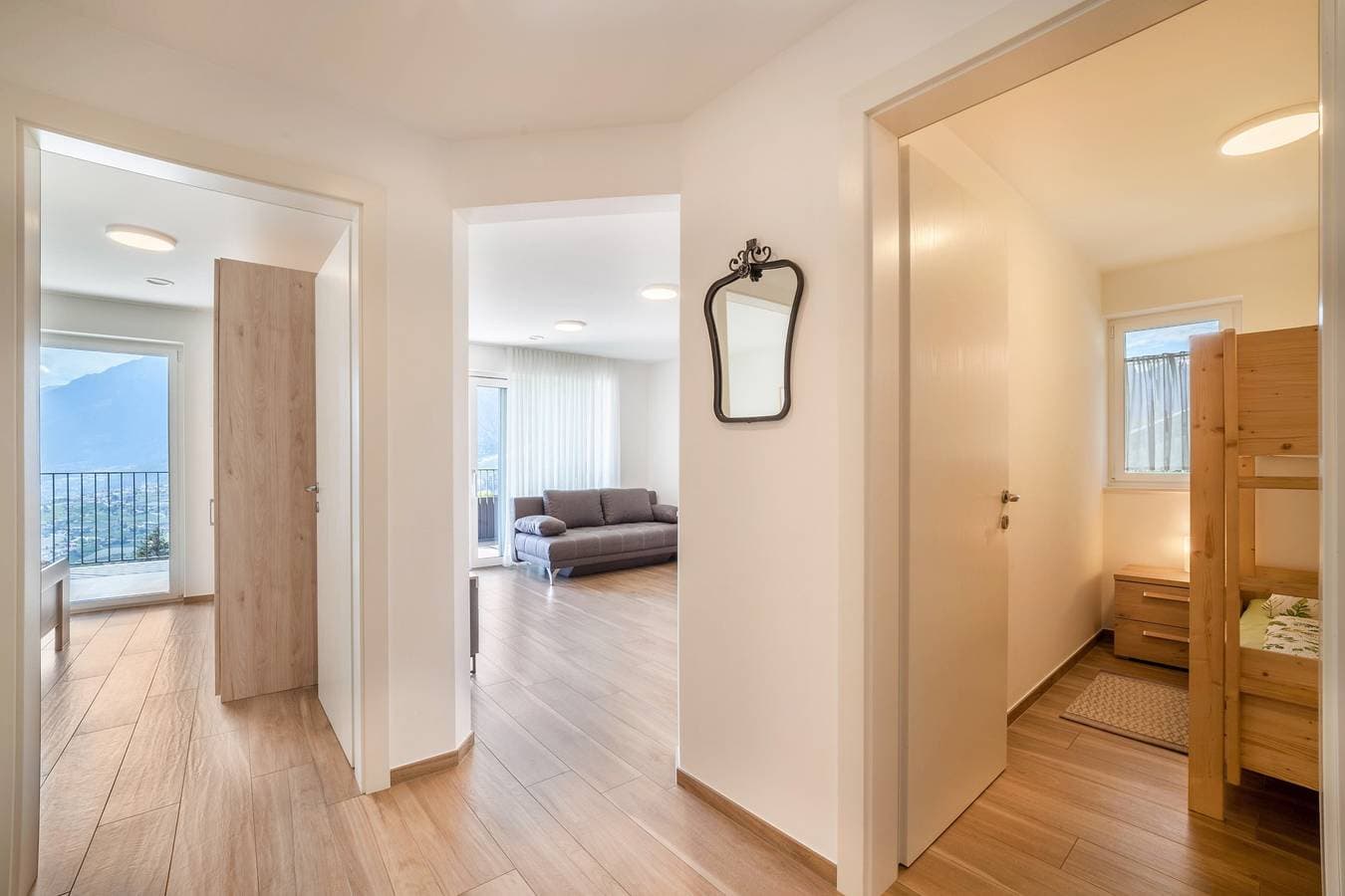Foto 9 von 25: Ferienwohnung 'Panoramawohnung Bergerweg' mit Bergblick, WLAN und Terrasse