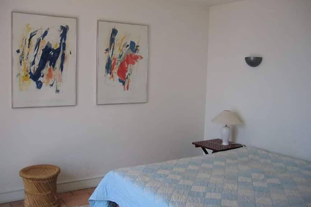 Foto 2 von 27: Wohnvilla mit großem Swimmingpool in Antheor, Südfrankreich