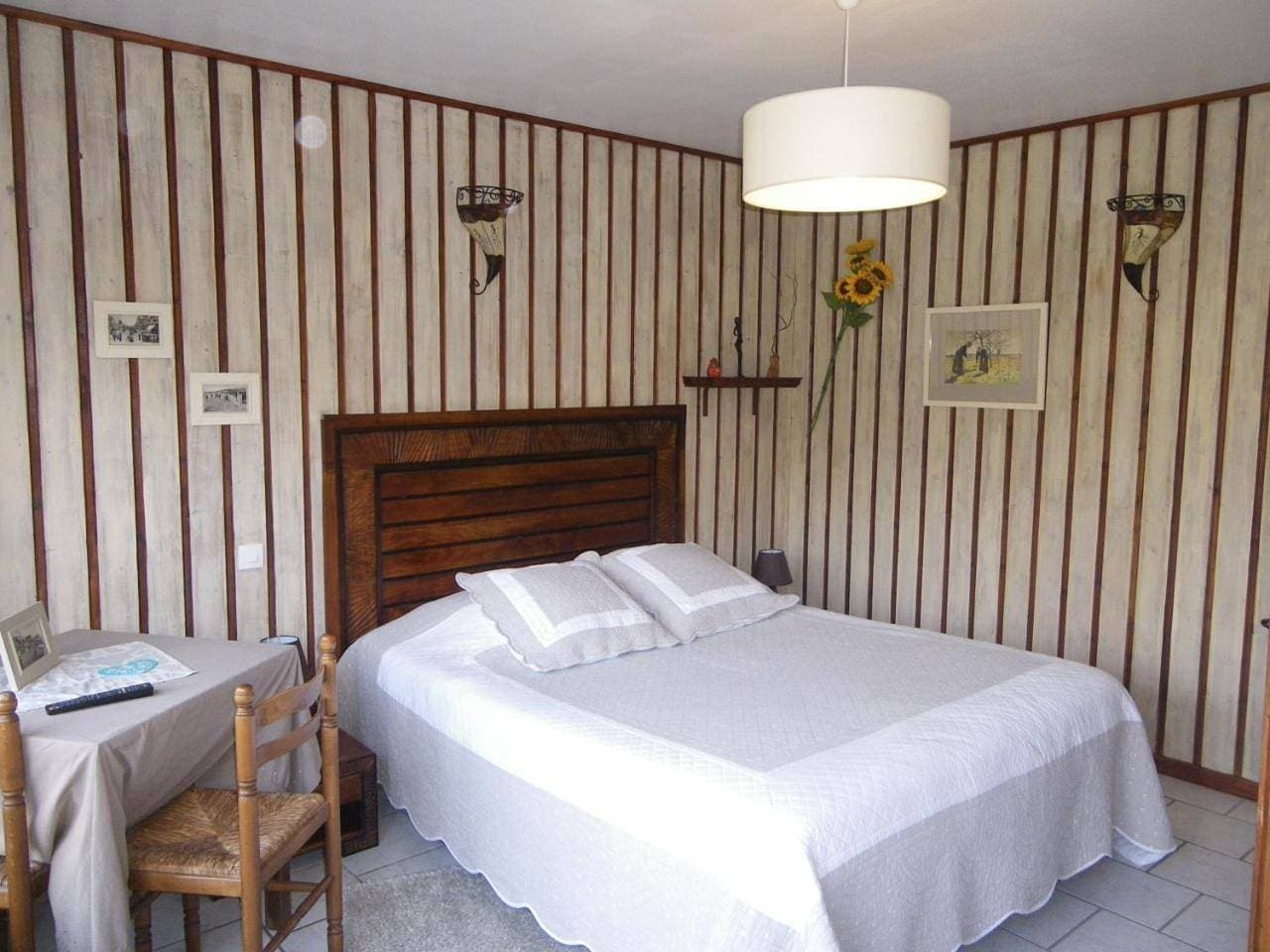 Foto 10 von 15: Double Room with Shower