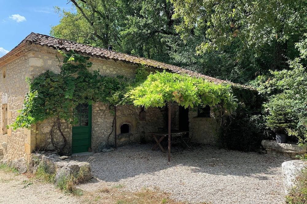 Charming house in the middle of 20 hectares of forest and meadows 1