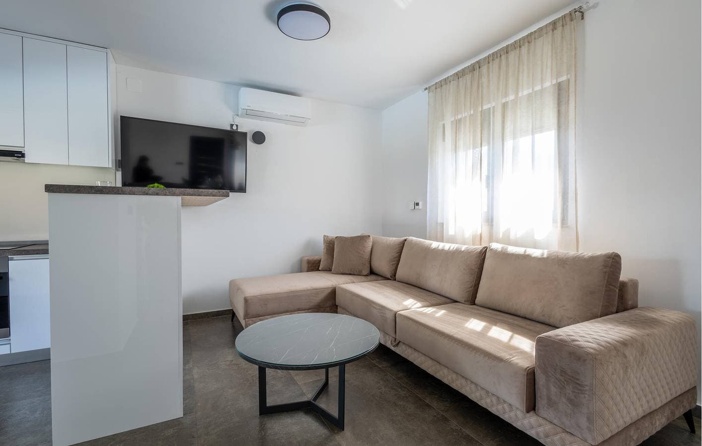 Foto 5 von 25: Charmantes Apartment mit einem Schlafzimmer und Pool in der Nähe der Donau