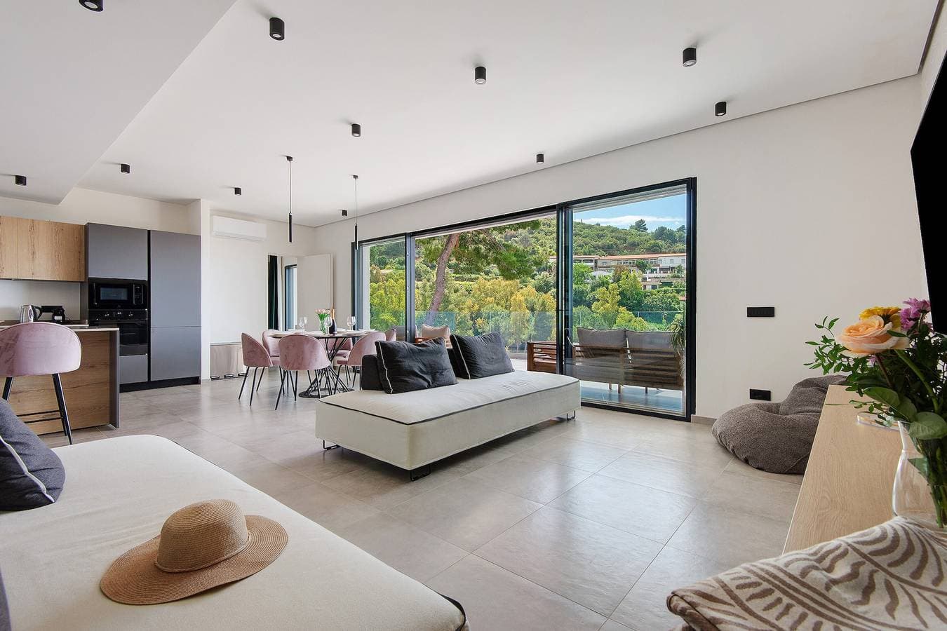 Foto 5 von 41: Villa „Moddissi Charme“ mit Meerblick, WLAN und Klimaanlage