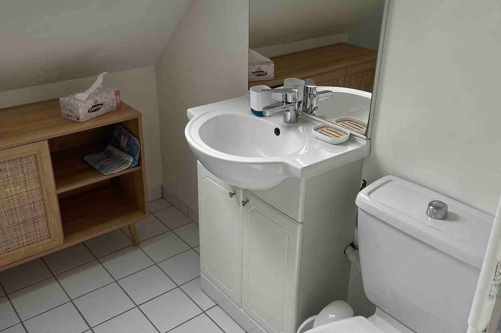 Foto 4 von 12: Belle Maison Avec Jardin et Parking Privée