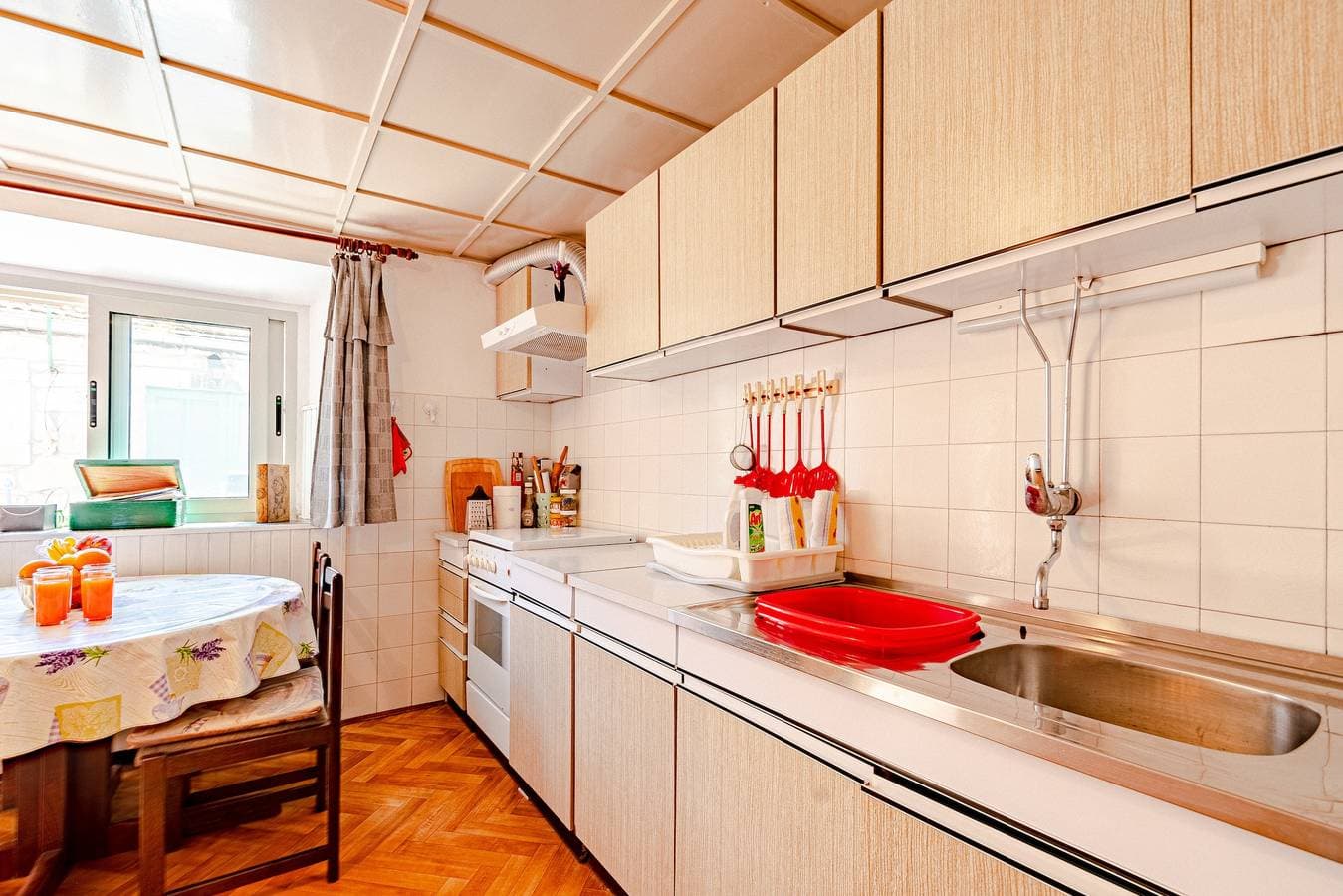 Foto 12 von 29: 2-Zimmer-Ferienwohnung mit Terrasse Zrnovo, Korcula A-9239-a