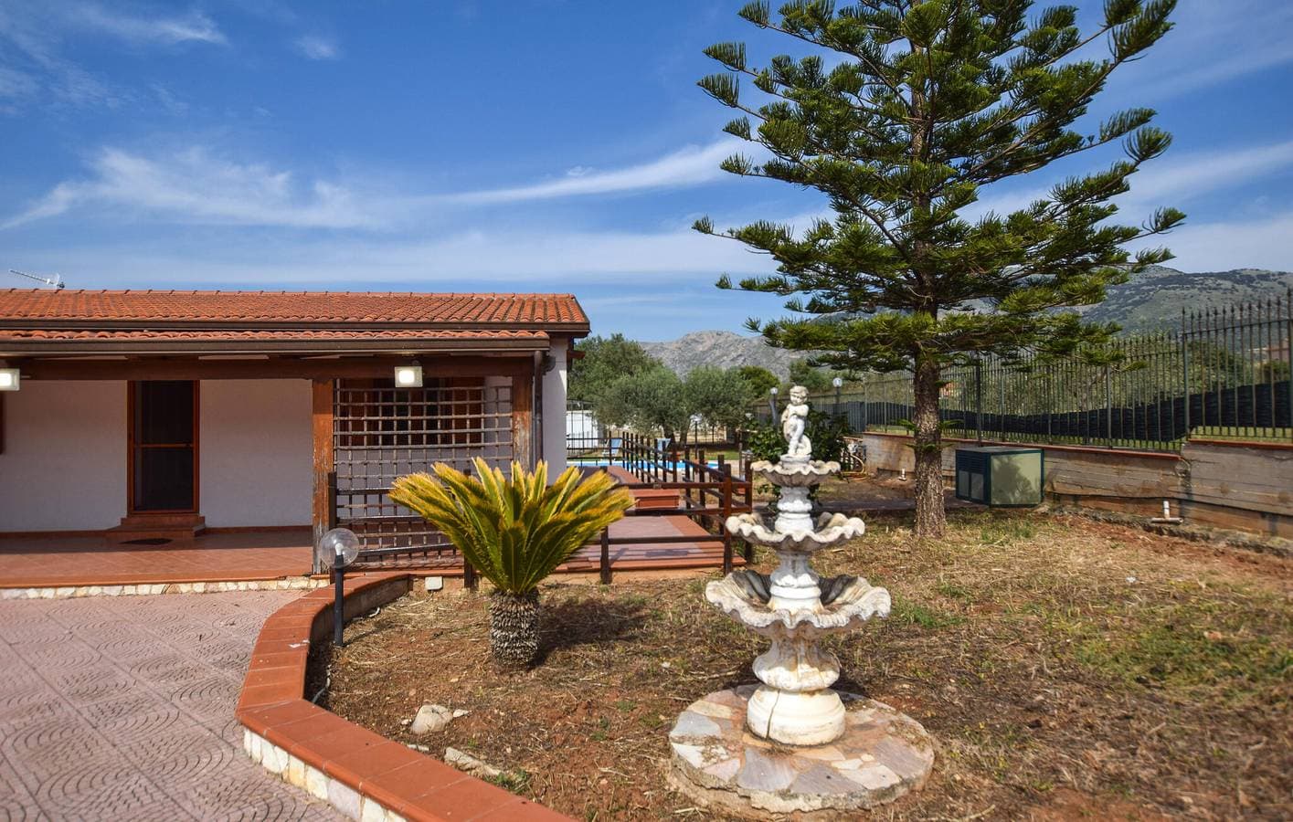 Foto 12 von 25: Entspannung nur 2,5 km vom Strand entfernt: Gemütliche Ferienwohnung mit Pool und Terrasse