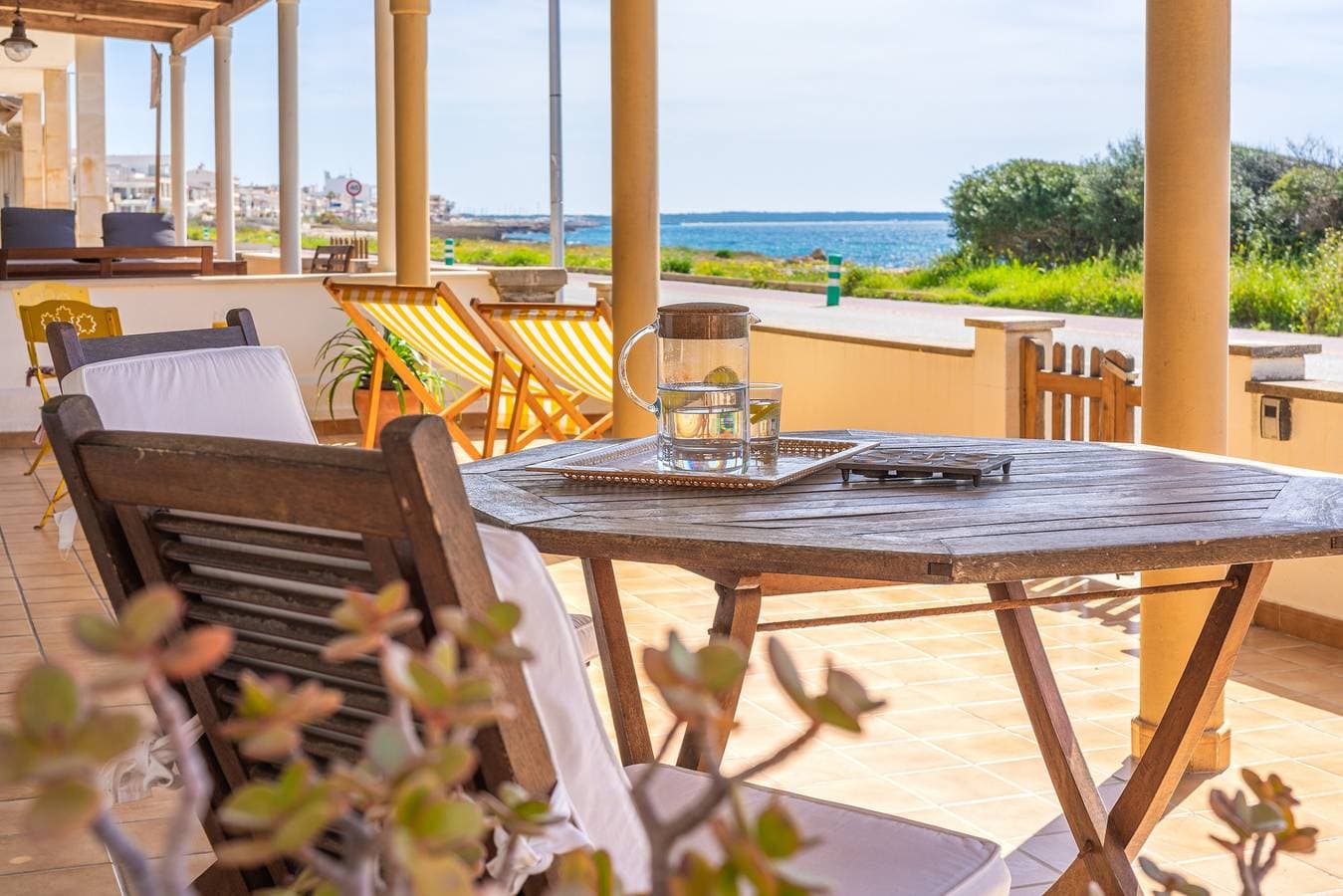 Foto 5 von 25: Ferienhaus Miramar Sa Rapita mit Meer- und Bergblick, Garten und Terrasse; Parkplatz vorhanden