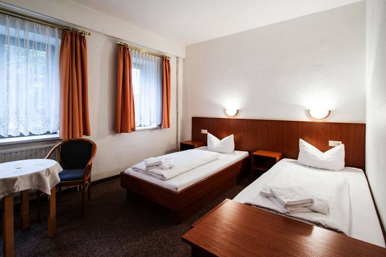 Foto 2 von 9: Double or Twin Room