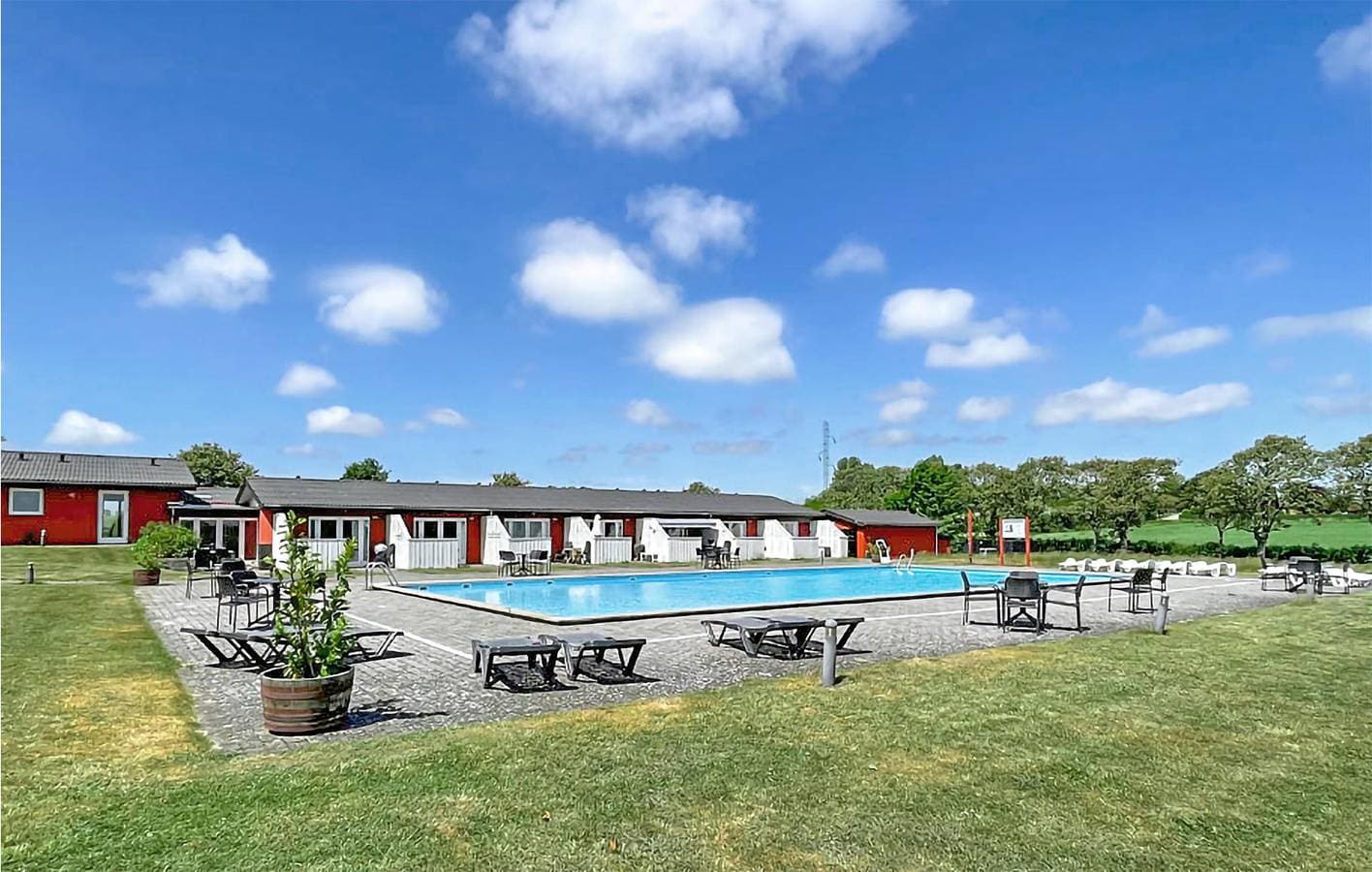 Foto 3 von 26: Ferienwohnung für 4 Personen mit Pool