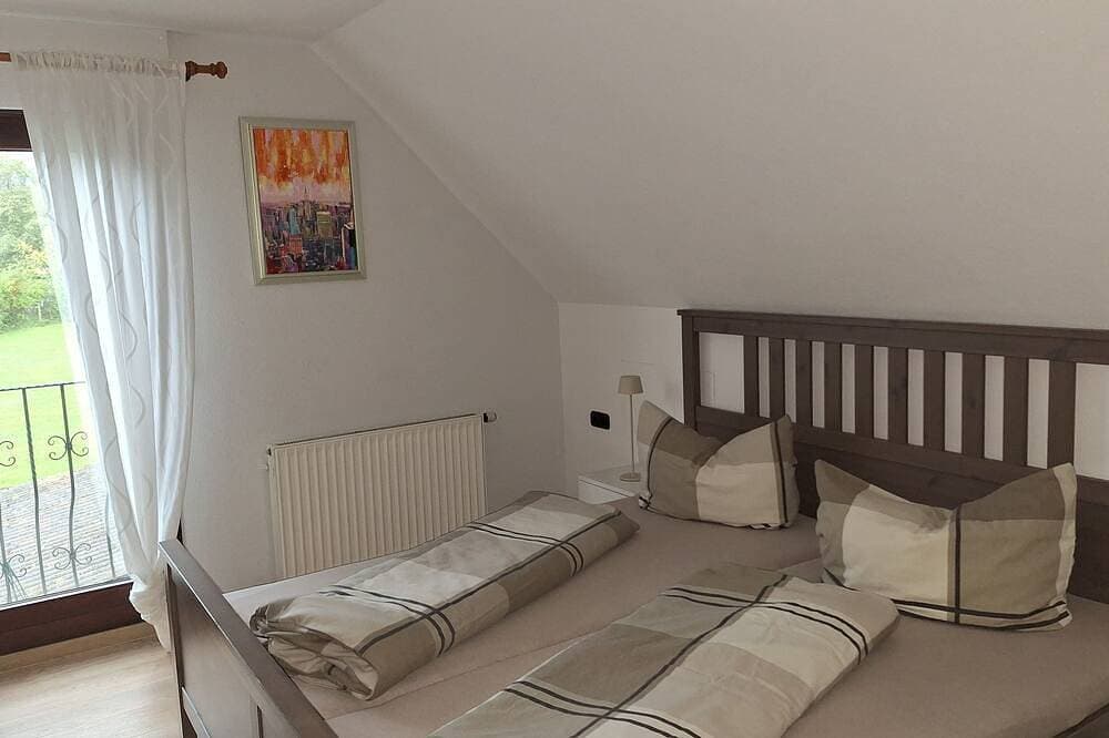 Foto 2 von 21: Apartment „Fewo Relax“ mit Balkon und WLAN