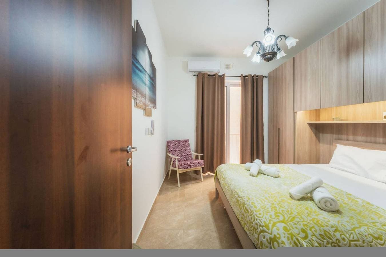 Foto 13 von 36: Ferienwohnung für 5 Personen mit Balkon