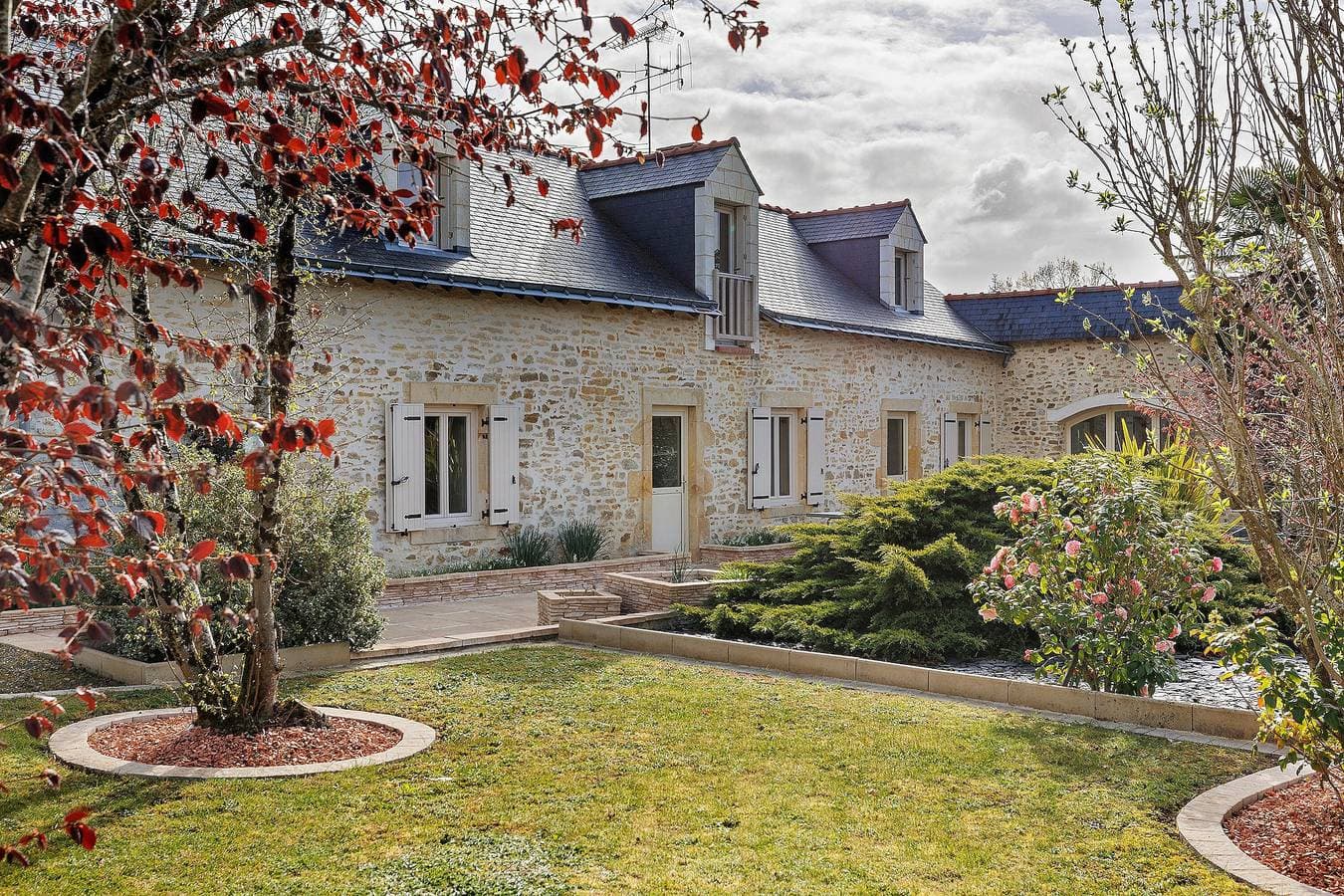 Foto 2 von 33: Ferienhaus 'Ô Gîte Bleu' mit Hallenbad, Spielraum und Platz für bis zu 16 Personen