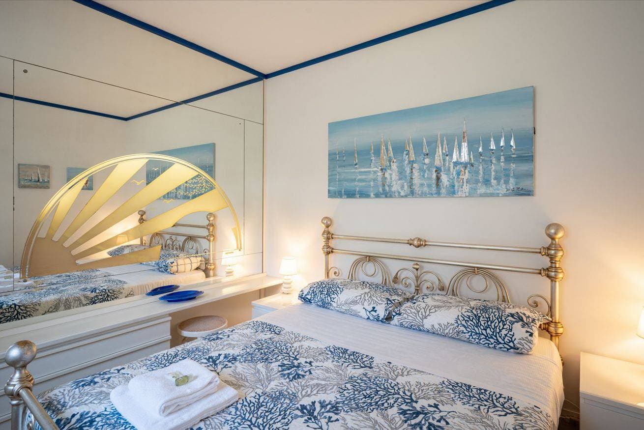 Foto 5 von 32: Ferienwohnung für 4 Personen mit Pool