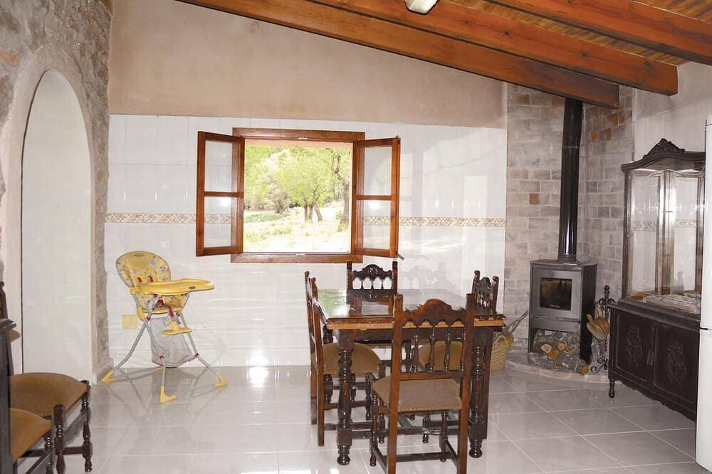 Foto 11 von 26: Beautiful home in Estellencs