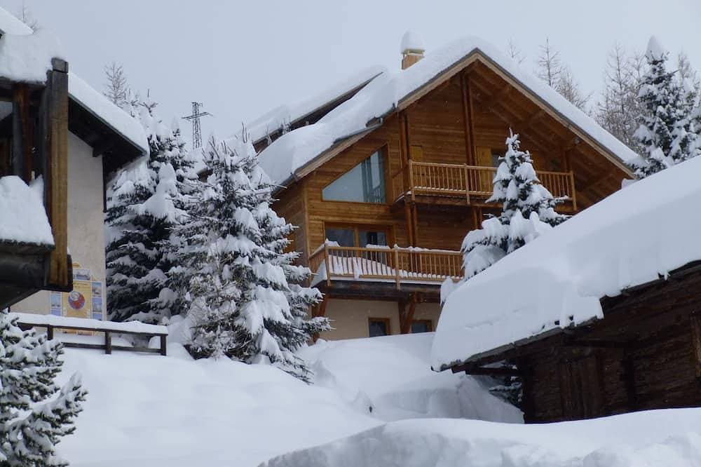 Mountain apartment in Molines en Queyras 1