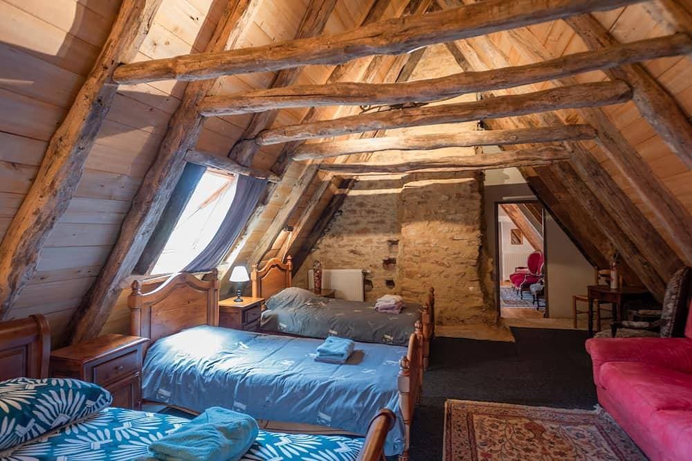 Foto 7 von 30: Großes super attraktives Haus mit privatem Pool