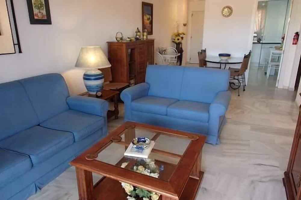 Foto 7 von 29: Marbella 2 Bed 2 Bath Luxury Apartment near Cabopino