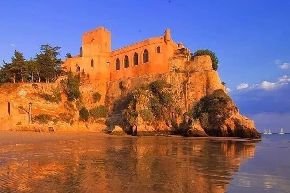Foto 12 von 24: Sonnige Fewo mit Pool f. 2 Pers.  (+2 Kinder/Jugendl. direkt am Meer in 1a Lage