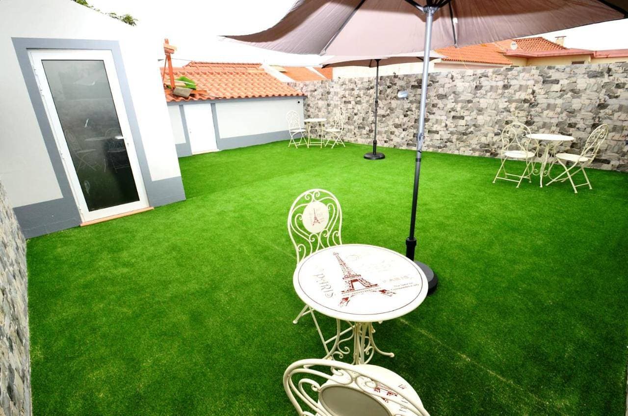 O Cantinho Guesthouse com Terraço e Vistas em Quinta do Anjo 1
