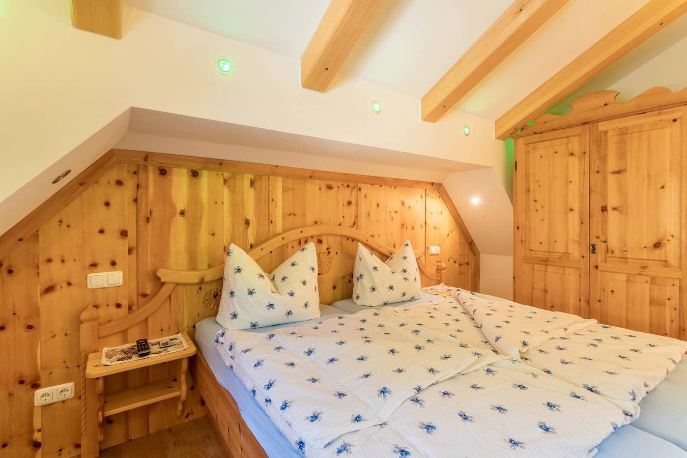 Foto 11 von 25: Ferienwohnung Bergkristall in Skiliftnähe mit Bergblick, WLAN und Balkon